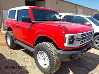 2024 Ford Bronco z VIN 1FMDE4CP3RLA15926, wystawiony jako IAAI lot #41858857 z przebiegiem 9 723 mil mil oraz . Historia ofert i sprzedaży dostępna na DreamBid. Obrazek 1.