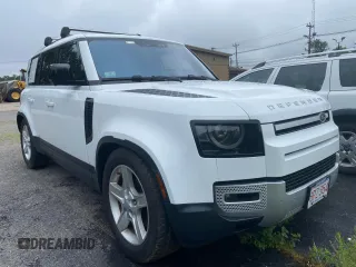2020 Land Rover Defender SE z VIN SALEP7EU8L2018785, wystawiony jako Copart lot #64399995 z przebiegiem 99 999 mil mil oraz Czysty tytuł • Clean title. Historia ofert i sprzedaży dostępna na DreamBid. Obrazek 1.