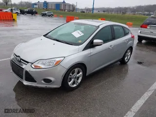 2014 Ford Focus SE with VIN 1FADP3K2XEL277506, listed as a IAAI auction lot 41900240 with 204,989 mi miles. Bid and sale history available at carsss.com. Image 2.