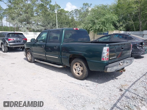 2005 Chevrolet Silverado 1500 LS with VIN 2GCEC13T351325486, listed as a IAAI auction lot 42099314 with 225,697 mi miles. Bid and sale history available at carsss.com. Image 3.