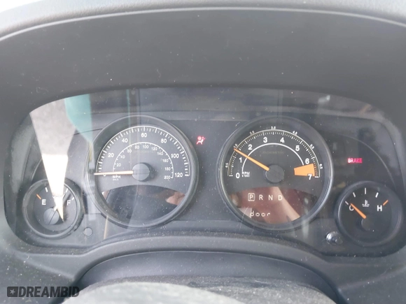 2016 Jeep Patriot Latitude with VIN 1C4NJRFB6GD782341, listed as a IAAI auction lot 40002664 with 83,054 mi miles. Bid and sale history available at carsss.com. Image 7.