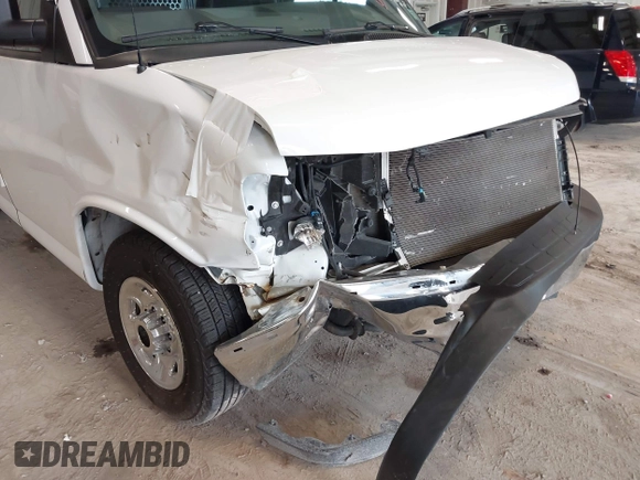 2022 Chevrolet Express Cargo with VIN 1GCWGAFP4N1155524, listed as a IAAI auction lot 42389470 with 33,655 mi miles and . Bid and sale history available at DreamBid. Image 6.