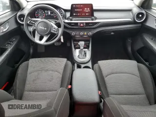 2024 Kia Forte LXS with VIN 3KPF24ADXRE789386, listed as a Copart auction lot 42318845 with 28,600 mi miles and Salvage Title. Bid and sale history available at carsss.com. Image 8.
