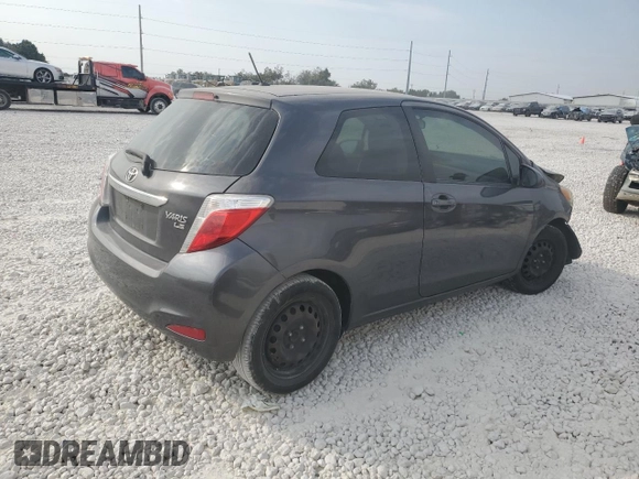 2013 Toyota Yaris L z VIN JTDJTUD33DD571231, wystawiony jako Copart lot #75826024 z przebiegiem 224 036 mil mil oraz Szkoda całkowita • Salvage title. Historia ofert i sprzedaży dostępna na DreamBid. Obrazek 3.