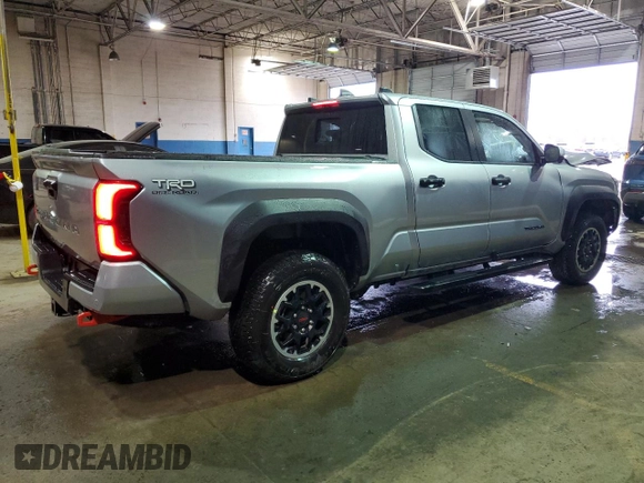 2025 Toyota Tacoma SR with VIN 3TMLB5JN7SM096837, listed as a Copart auction lot 49989405 with 941 mi miles and Clean Title. Bid and sale history available at DreamBid. Image 3.