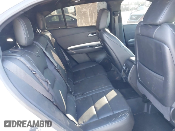 2020 Cadillac XT4 AWD Premium Luxury z VIN 1GYFZDR46LF083118, wystawiony jako IAAI lot #40495567 z przebiegiem 83 224 mil mil oraz . Historia ofert i sprzedaży dostępna na DreamBid. Obrazek 8.