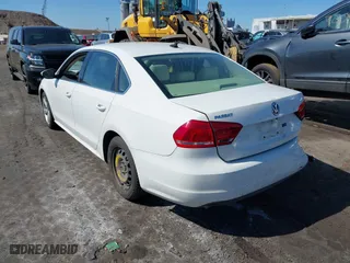 2012 Volkswagen Passat SE with VIN 1VWBP7A3XCC039314, listed as a IAAI auction lot 41741077 with 169,305 mi miles. Bid and sale history available at carsss.com. Image 3.