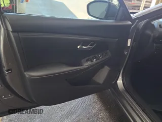 2024 Nissan Sentra SV z VIN 3N1AB8CV2RY295564, wystawiony jako IAAI lot #42796380 z przebiegiem 30 664 mil mil oraz . Historia ofert i sprzedaży dostępna na DreamBid. Obrazek 4.