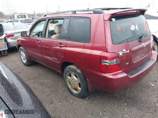 2006 Toyota Highlander w/3rd Row with VIN JTEDP21A860114221, listed as a IAAI auction lot 41070045 with 231,652 mi miles. Bid and sale history available at carsss.com. Image 3.