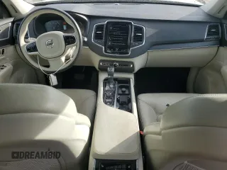 2020 Volvo XC90 Momentum z VIN YV4A221K2L1552735, wystawiony jako Copart lot #55471155 z przebiegiem 77 670 mil mil oraz Szkoda całkowita • Salvage title. Historia ofert i sprzedaży dostępna na DreamBid. Obrazek 8.