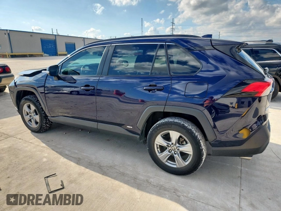 2022 Toyota RAV4 Hybrid XLE with VIN 2T3RWRFV0NW138427, listed as a Copart auction lot 60860815 with 27,772 mi miles and Salvage title. Bid and sale history available at DreamBid. Image 2.