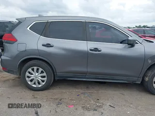 2017 Nissan Rogue SV z VIN KNMAT2MV7HP607531, wystawiony jako IAAI lot #42134855 z przebiegiem 163 810 mil mil oraz . Historia ofert i sprzedaży dostępna na DreamBid. Obrazek 13.