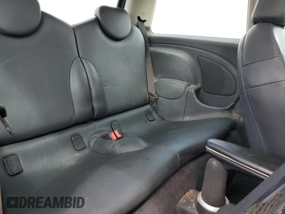 2005 MINI Hardtop with VIN WMWRC335X5TJ70165, listed as a Copart auction lot 53918445 with 145,572 mi miles and Salvage title. Bid and sale history available at DreamBid. Image 10.