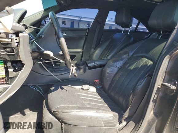 2009 Mercedes-Benz CLS 550 с VIN NCS108360, выставлен на аукционе Copart как лот 50796655 с пробегом 161 639 миль миль и Списание • Salvage title. История ставок и продаж доступна на DreamBid. Изображение 7.