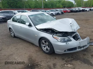 2007 BMW 5 Series 525i z VIN WBANE53537CW67906, wystawiony jako IAAI lot #42199551 z przebiegiem 217 631 mil mil oraz . Historia ofert i sprzedaży dostępna na DreamBid. Obrazek 1.