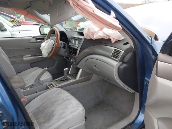 2009 Subaru Forester (Natl) X w/Premium Pkg with VIN JF2SH63609H791408, listed as a IAAI auction lot 41661390 with 91,867 mi miles. Bid and sale history available at carsss.com. Image 5.