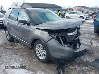 2014 Ford Explorer XLT z VIN 1FM5K8D83EGA98109, wystawiony jako IAAI lot #41547412 z przebiegiem 138 405 mil mil oraz . Historia ofert i sprzedaży dostępna na DreamBid. Obrazek 1.