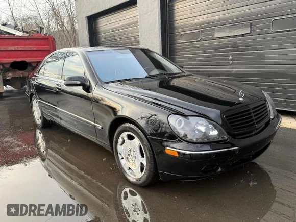 2001 Mercedes-Benz S-Class 6.0L with VIN WDBNG78J61A166847, listed as a Copart auction lot 47702305 with 111,103 mi miles and Salvage Title. Bid and sale history available at carsss.com. Image 1.