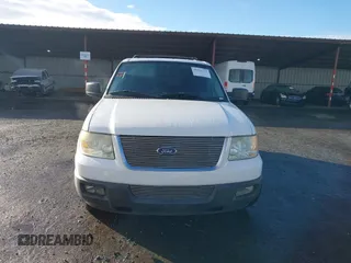 2004 Ford Expedition Special Service with VIN 1FMRU15W04LA07318, listed as a IAAI auction lot 41522727 with 231,051 mi miles. Bid and sale history available at carsss.com. Image 13.