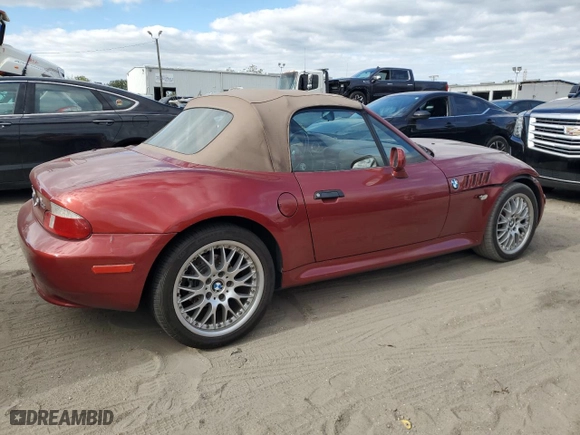 2000 BMW Z3 2.8L with VIN 4USCH3346YLF43480, listed as a Copart auction lot 81309814 with 137,361 mi miles and Salvage Title. Bid and sale history available at carsss.com. Image 3.