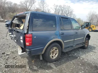 2000 Ford Expedition XLT with VIN 1FMRU1665YLB07502, listed as a Copart auction lot 52950825 with Not Provided miles and Salvage Title. Bid and sale history available at DreamBid. Image 3.