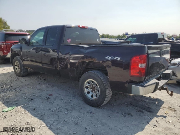 2009 Chevrolet Silverado 1500 LT with VIN 1GCEK29C49Z240699, listed as a Copart auction lot 70318644 with 294,412 mi miles and Salvage Title. Bid and sale history available at carsss.com. Image 2.