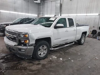 2015 Chevrolet Silverado 1500 LT with VIN 1GCVKREC5FZ175730, listed as a IAAI auction lot 41569809 with 200,755 mi miles. Bid and sale history available at carsss.com. Image 2.