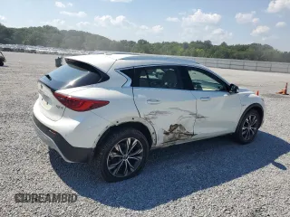 2018 Infiniti QX30 Premium z VIN SJKCH5CR5JA049491, wystawiony jako Copart lot #59733695 z przebiegiem 211 324 mil mil oraz Szkoda całkowita • Salvage title. Historia ofert i sprzedaży dostępna na DreamBid. Obrazek 3.