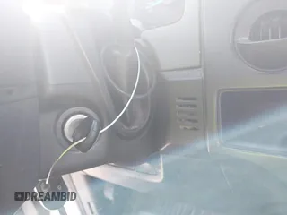 2014 Ford F-150 XL с VIN 1FTMF1CM4EKF51645, выставлен на аукционе IAAI как лот 42604754 с пробегом 296 903 миль миль и . История ставок и продаж доступна на DreamBid. Изображение 11.