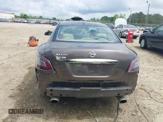 2013 Nissan Maxima SV z VIN 1N4AA5AP9DC816466, wystawiony jako IAAI lot #42141189 z przebiegiem 185 037 mil mil oraz . Historia ofert i sprzedaży dostępna na DreamBid. Obrazek 6.