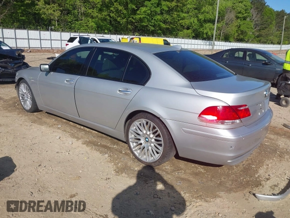 2008 BMW 7 Series 750Li with VIN WBAHN83528DT79949, listed as a IAAI auction lot 42016474 with 252,573 mi miles and . Bid and sale history available at carsss.com. Image 3.
