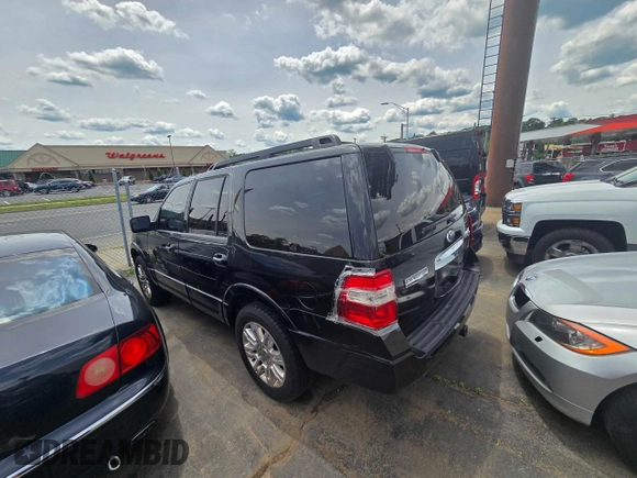 2013 Ford Expedition XLT z VIN 1FMJU1J51DEF17840, wystawiony jako Copart lot #59275185 z przebiegiem 128 479 mil mil oraz Czysty tytuł • Clean title. Historia ofert i sprzedaży dostępna na DreamBid. Obrazek 3.
