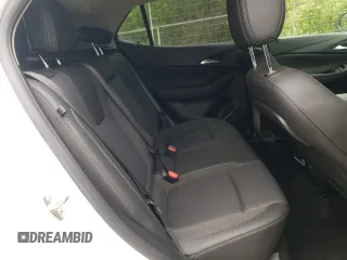 2022 Buick Encore GX Select z VIN KL4MMDSL1NB145896, wystawiony jako Copart lot #58704025 z przebiegiem 14 108 mil mil oraz Szkoda całkowita • Salvage title. Historia ofert i sprzedaży dostępna na DreamBid. Obrazek 11.
