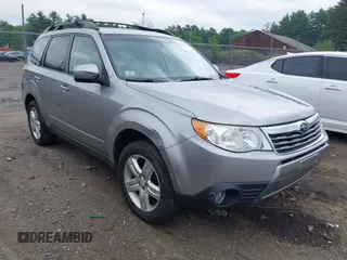 2009 Subaru Forester X with VIN JF2SH63619H725806, listed as a IAAI auction lot 42459142 with 179,985 mi miles and . Bid and sale history available at DreamBid. Image 1.