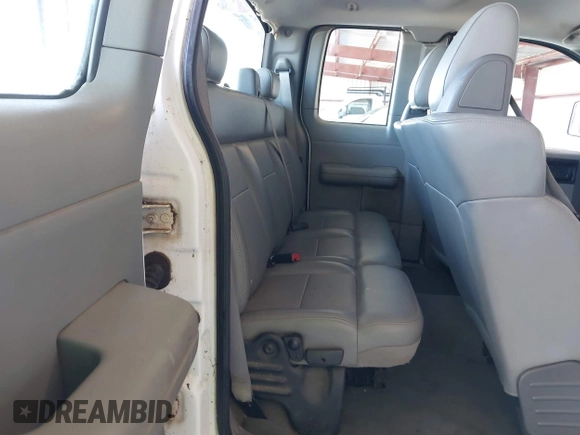 2006 Ford F-150 STX with VIN 1FTRX14WX6NA33218, listed as a IAAI auction lot 41667598 with 318,824 mi miles. Bid and sale history available at carsss.com. Image 8.