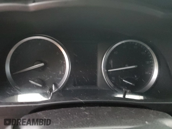 2018 Toyota Highlander SE z VIN 5TDJZRFHXJS857422, wystawiony jako Copart lot #84721464 z przebiegiem Nie podano mil oraz Nie do naprawy • Non repairable. Historia ofert i sprzedaży dostępna na DreamBid. Obrazek 9.