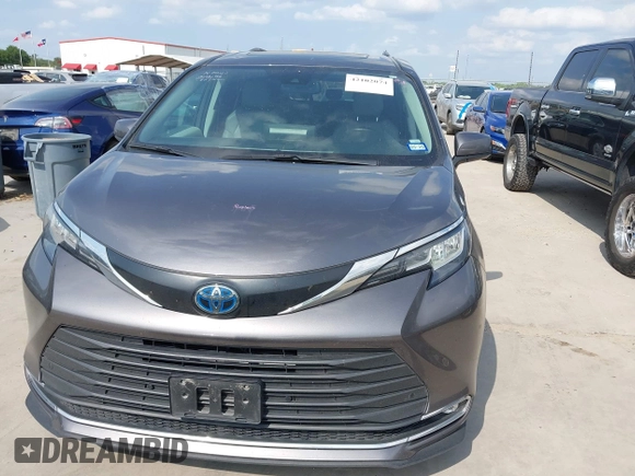 2023 Toyota Sienna XLE with VIN 5TDYRKEC4PS163555, listed as a IAAI auction lot 42102074 with 56,906 mi miles. Bid and sale history available at carsss.com. Image 12.