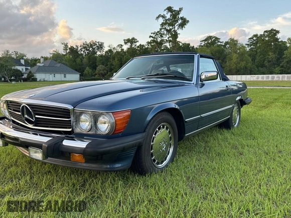 1988 Mercedes-Benz 560 Series 560SL with VIN WDBBA48DXJA085766, listed as a Copart auction lot 54797875 with 69,162 mi miles and Clean Title. Bid and sale history available at carsss.com. Image 2.