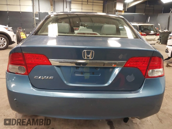 2009 Honda Civic LX z VIN 2HGFA16589H339048, wystawiony jako IAAI lot #42369275 z przebiegiem 131 844 mil mil oraz . Historia ofert i sprzedaży dostępna na DreamBid. Obrazek 17.