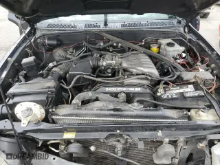 2001 Toyota 4Runner SR5 with VIN JT3HN86R519059572, listed as a Copart auction lot 47472565 with 275,917 mi miles and Salvage Title. Bid and sale history available at carsss.com. Image 11.