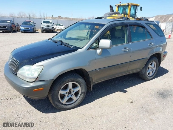 2003 Lexus RX 300 with VIN JTJHF10U130307818, listed as a IAAI auction lot 41949712 with 275,605 mi miles. Bid and sale history available at carsss.com. Image 2.