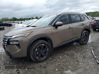 2024 Nissan Rogue SV z VIN 5N1BT3BA6RC739887, wystawiony jako Copart lot #55307355 z przebiegiem 2 817 mil mil oraz Szkoda całkowita • Salvage title. Historia ofert i sprzedaży dostępna na DreamBid. Obrazek 1.