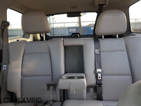2005 Hyundai Santa Fe GLS with VIN KM8SC73E35U992596, listed as a Copart auction lot 82934614 with 84,000 mi miles and Salvage Title. Bid and sale history available at carsss.com. Image 10.
