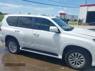 2015 Lexus GX 460 with VIN JTJBM7FX7F5116959, listed as a IAAI auction lot 42085273 with 249,402 mi miles and . Bid and sale history available at carsss.com. Image 13.