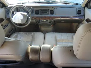 2008 Mercury Grand Marquis LS z VIN 2MEFM75V58X616297, wystawiony jako Copart lot #49300985 z przebiegiem 169 014 mil mil oraz Szkoda całkowita • Salvage title. Historia ofert i sprzedaży dostępna na DreamBid. Obrazek 8.