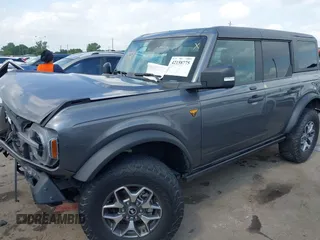 2021 Ford Bronco с VIN 1FMEE5DP3MLB06714, выставлен на аукционе IAAI как лот 42158775 с пробегом 40 947 миль миль и . История ставок и продаж доступна на DreamBid. Изображение 2.