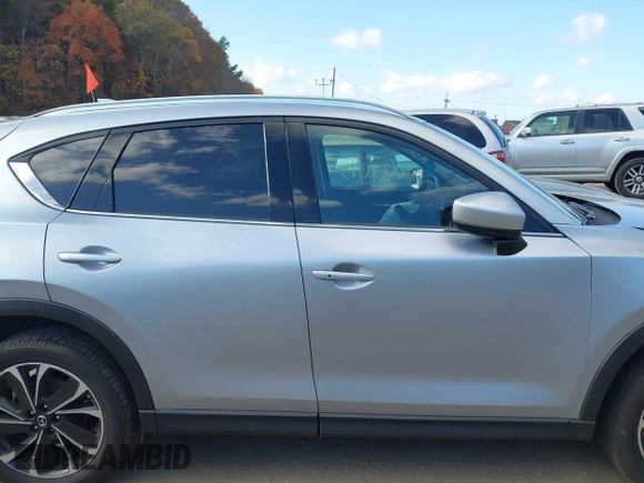 2023 Mazda CX-5 2.5 S Premium Package with VIN JM3KFBDM6P0158294, listed as a IAAI auction lot 40662093 with 15,841 mi miles. Bid and sale history available at carsss.com. Image 13.