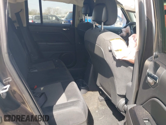 2014 Jeep Patriot Sport z VIN 1C4NJPBB5ED856436, wystawiony jako IAAI lot #41784337 z przebiegiem 113 295 mil mil oraz . Historia ofert i sprzedaży dostępna na DreamBid. Obrazek 8.