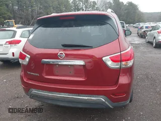 2015 Nissan Pathfinder S with VIN 5N1AR2MN9FC689700, listed as a IAAI auction lot 41561038 with 161,038 mi miles. Bid and sale history available at carsss.com. Image 16.