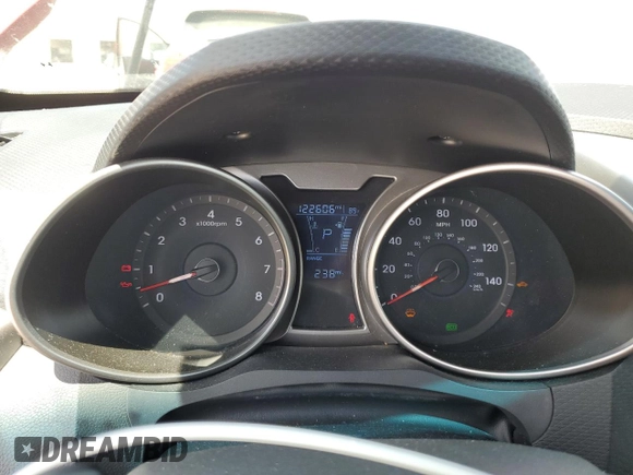 2016 Hyundai Veloster z VIN KMHTC6ADXGU270540, wystawiony jako Copart lot #54575165 z przebiegiem 122 606 mil mil oraz Szkody całkowita. Historia ofert i sprzedaży dostępna na DreamBid. Obrazek 9.